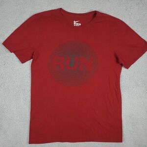 Nike Run Red Athletic Cut Short Sleeve T-Shirt Adult Mens Size Small